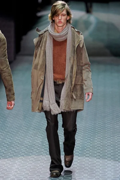 Look 33